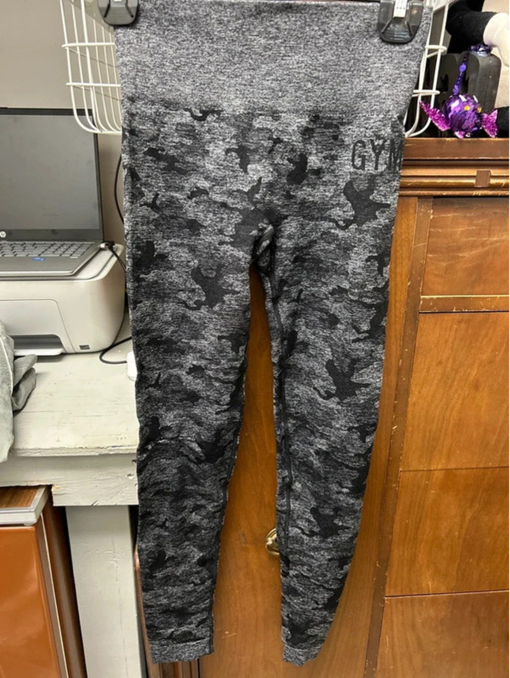 Small gym shark leggings